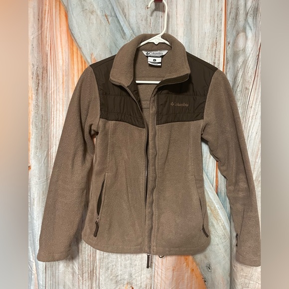 Columbia Jackets & Blazers - Womens Columbia fleece jacket size S.